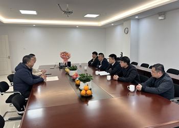 锡山区鹅湖镇李晔军镇长一行来我公司调研